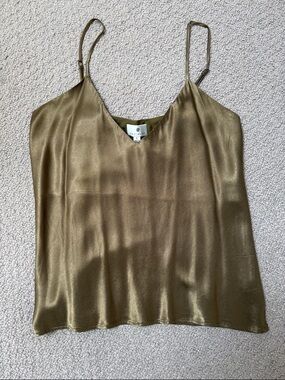 SOCIALITE V-Neck Satin
Camisole Olive green/gold